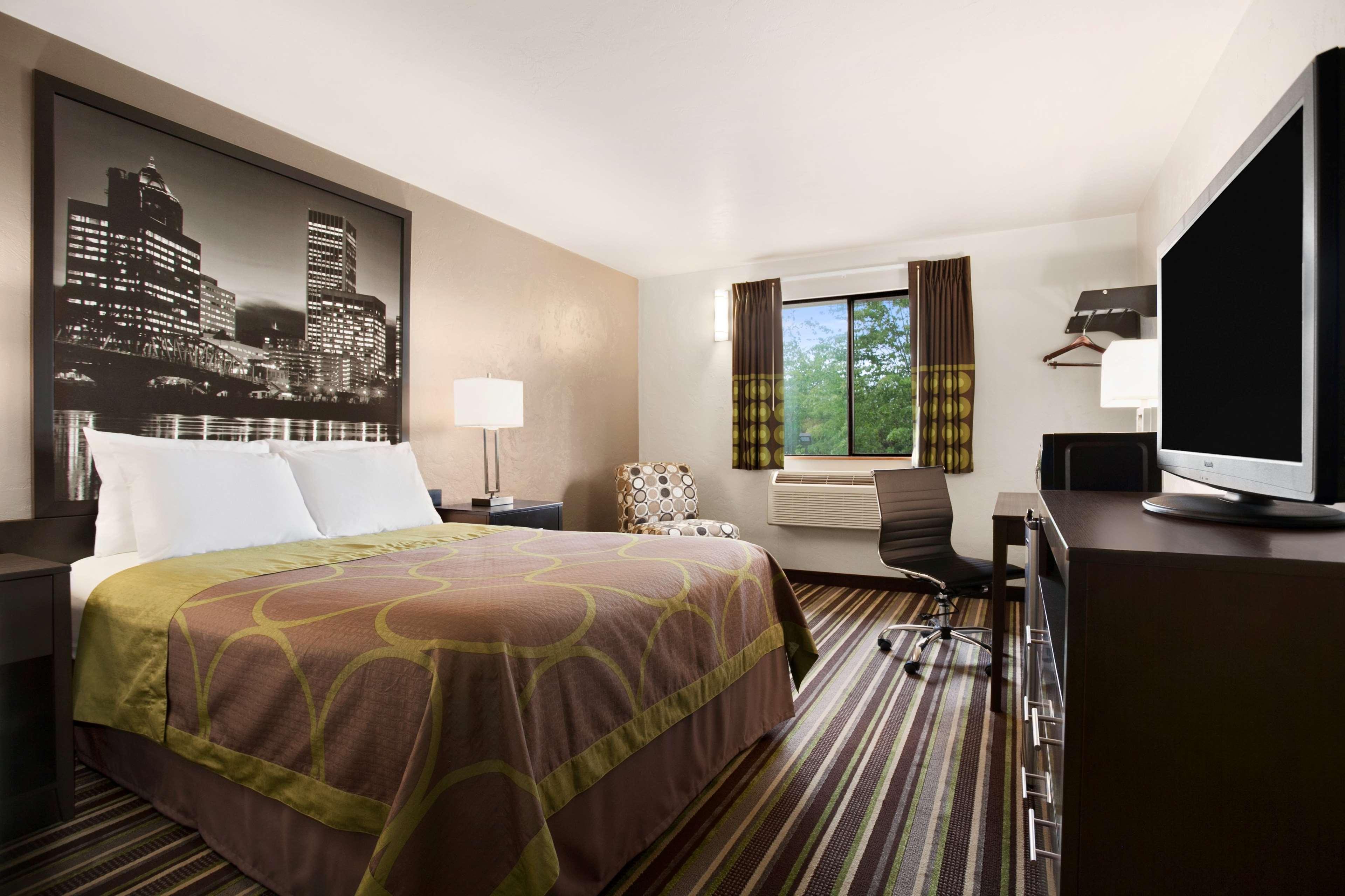 Super 8 By Wyndham Portland Airport Otel Dış mekan fotoğraf