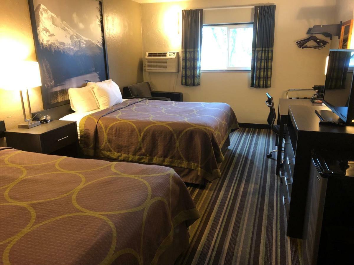 Super 8 By Wyndham Portland Airport Otel Dış mekan fotoğraf