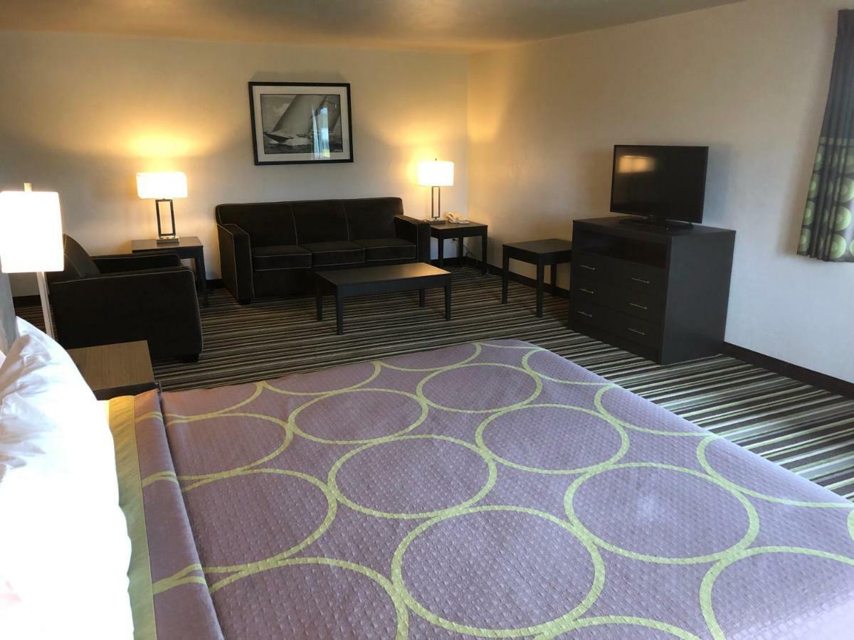 Super 8 By Wyndham Portland Airport Otel Dış mekan fotoğraf